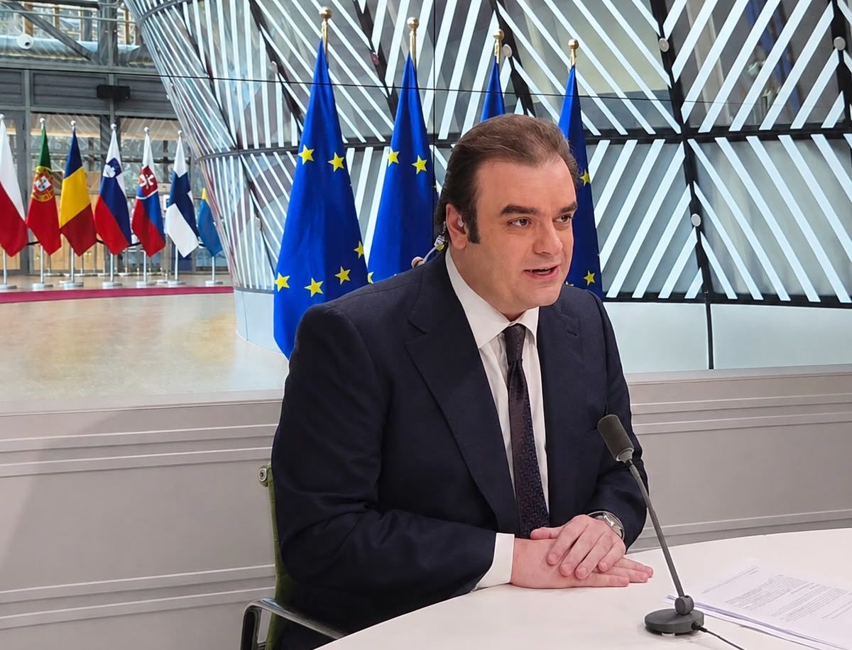 Πιερρακάκης στο Eurogroup: Η απάντησή μας στις κρίσεις είναι οι σωστές πολιτικές