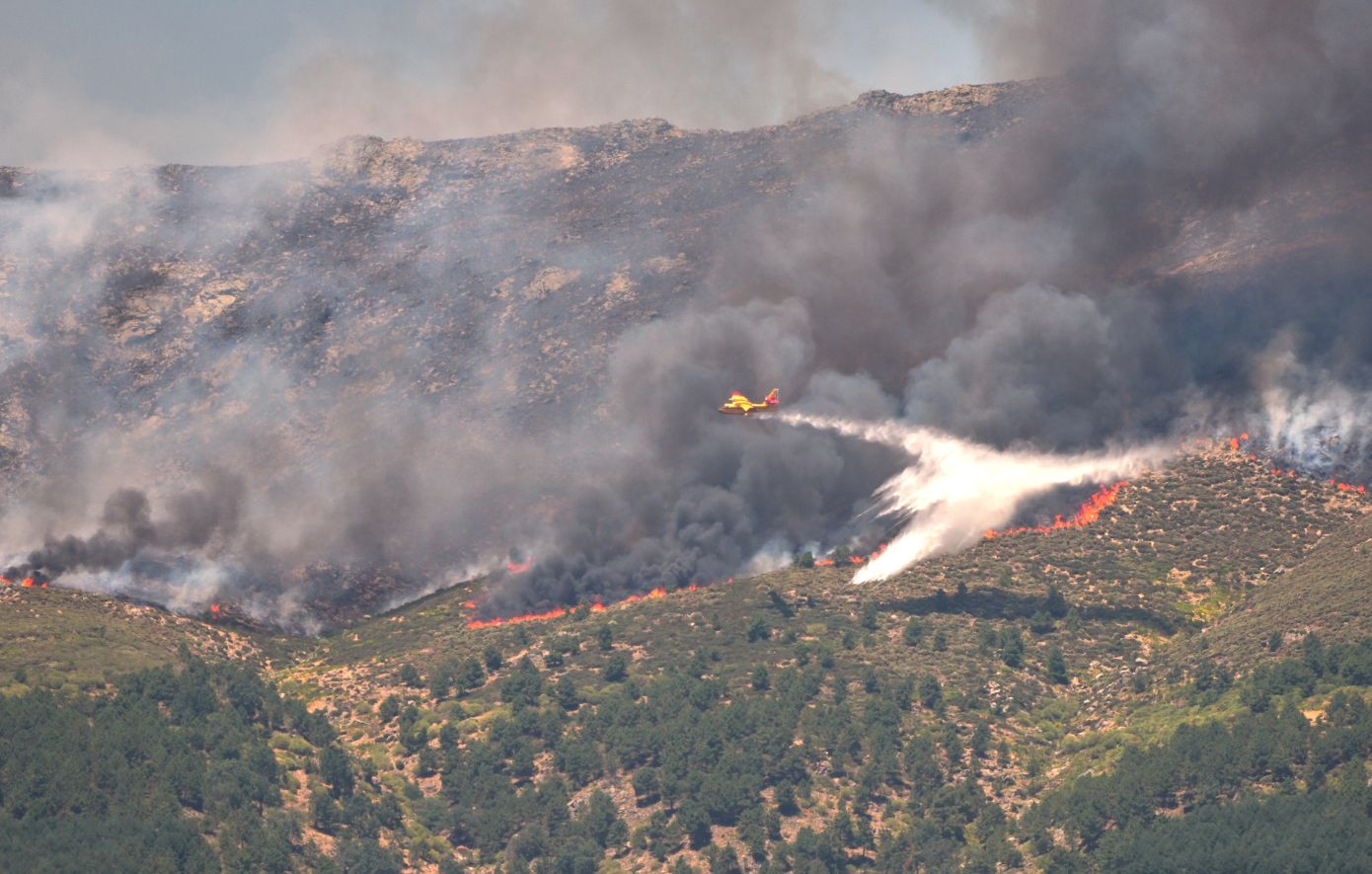 Μαίνεται ο πύρινος εφιάλτης σε Ισπανία και Γαλλία &#8211; Ένας νεκρός από τις φλόγες