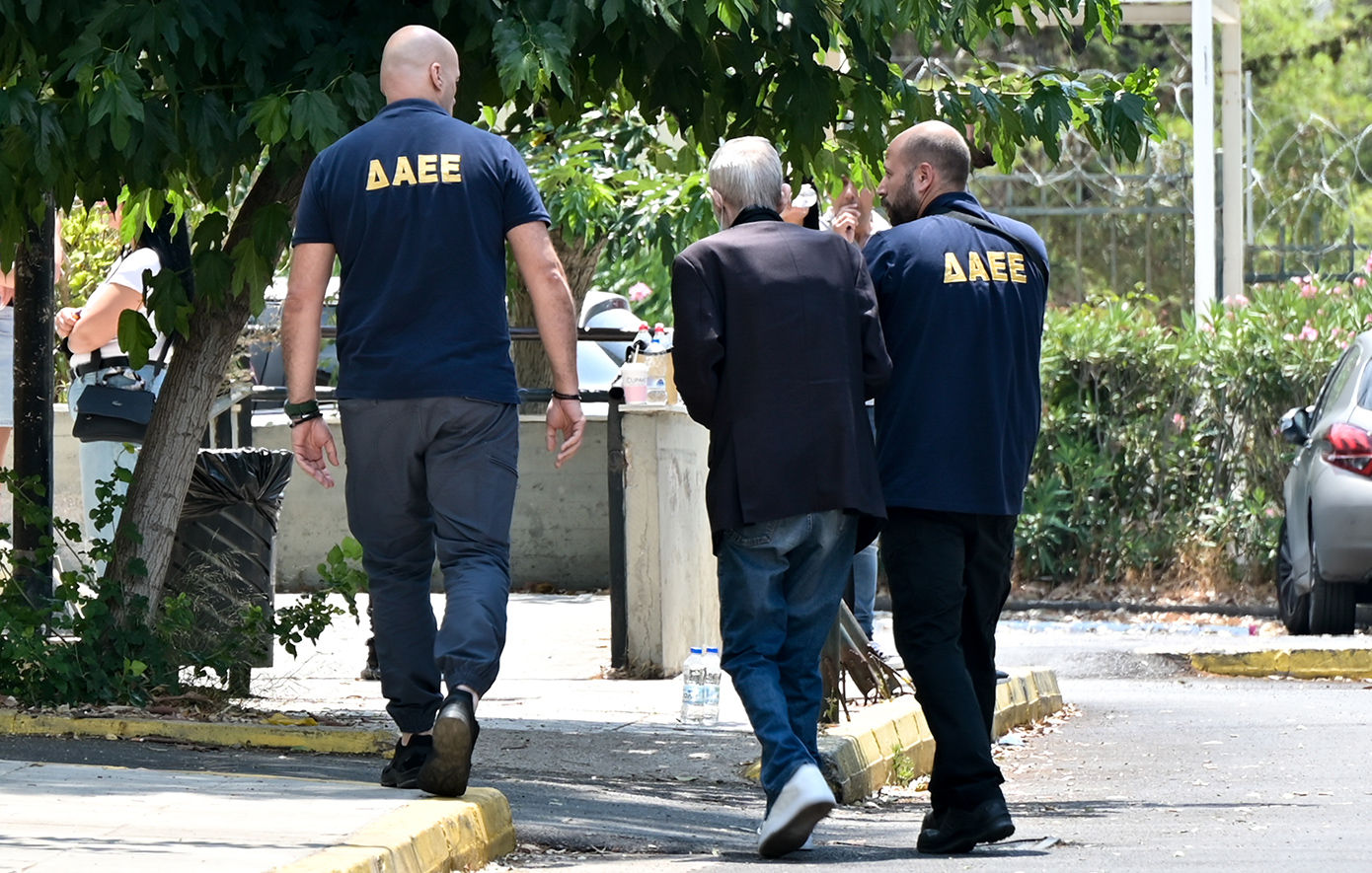 Στην Ευελπίδων ο 76χρονος που συνελήφθη για εμπρησμό στο «Σισμανόγλειο»