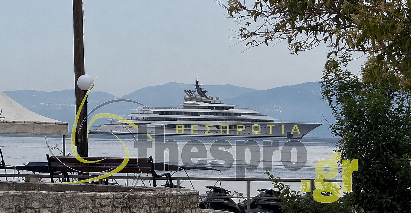 Δύο πλωτά «παλάτια» στα Σύβοτα εντυπωσιάζουν &#8211; Στη Θεσπρωτία ο Αντιπρόεδρος των ΗΑΕ και ιδιοκτήτης της Μάντσεστερ Σίτι