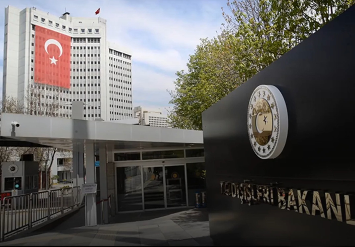 Νέες προκλήσεις από την Τουρκία: Αντιδρά στην αναστολή λειτουργίας σχολείων &#8211; Μιλάει για «τουρκική μειονότητα» στη Θράκη