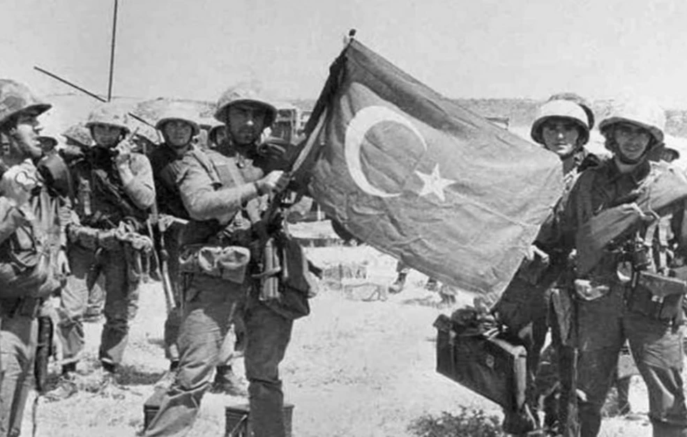Η μαύρη επέτειος της τουρκικής εισβολής και η εκκρεμότητα με τις δύο δολοφονίες Ισαάκ και Σολωμού