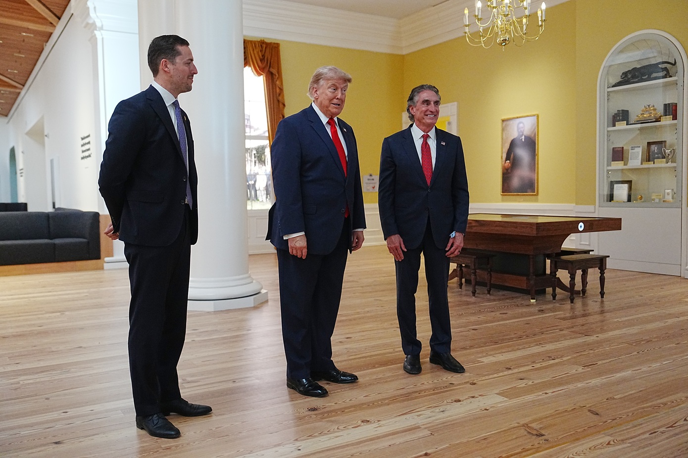 Ο Τραμπ συνομίλησε με AI ολόγραμμα του Θίοντορ Ρούζβελτ στη Βόρεια Ντακότα – Τι ρώτησε ο Αμερικανός πρόεδρος