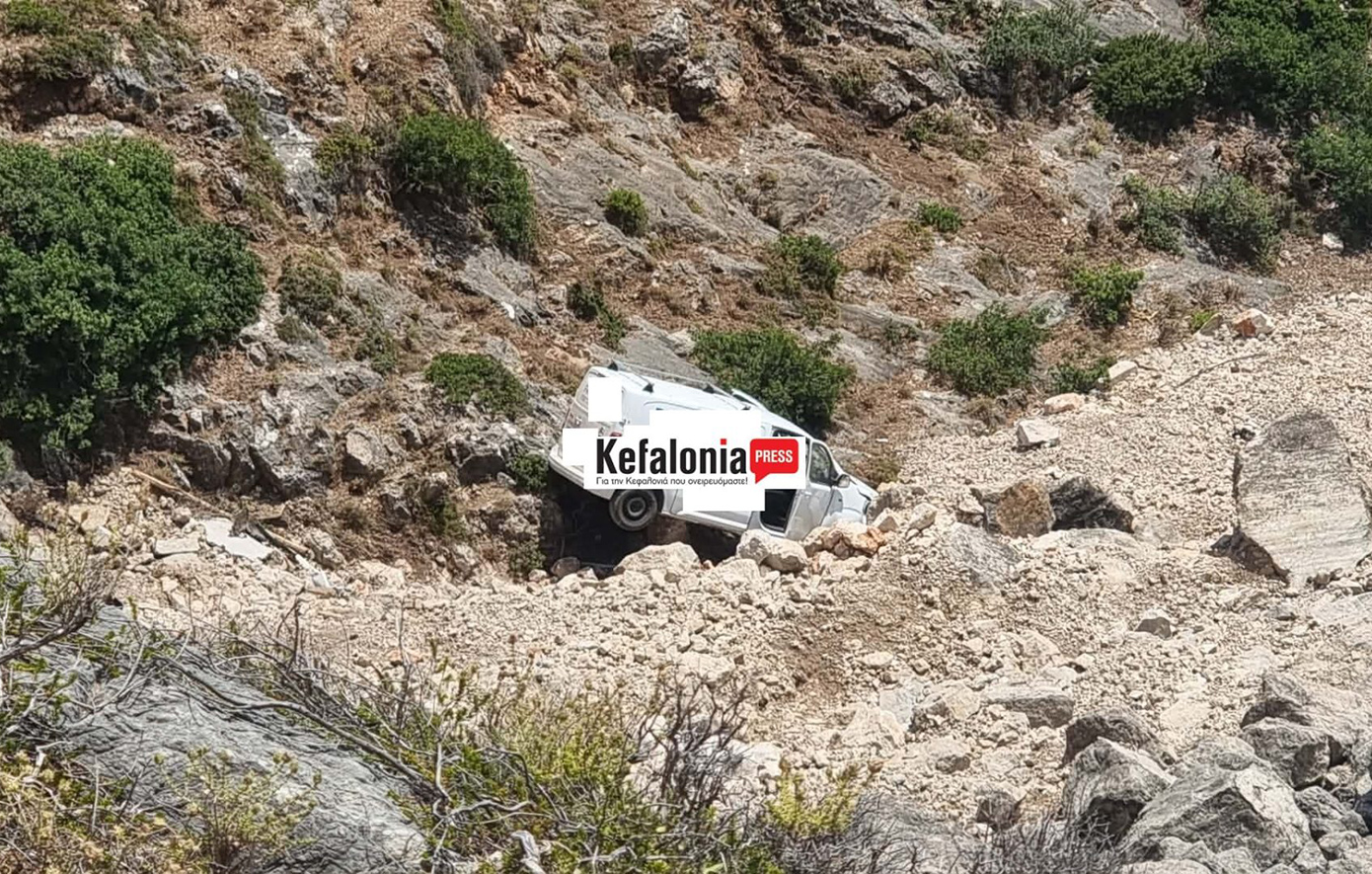 Νεκρός πατέρας δύο παιδιών στην Κεφαλονιά: Έπεσε με το όχημά του σε γκρεμό &#8211; Είχε αφήσει σημείωμα αυτοκτονίας