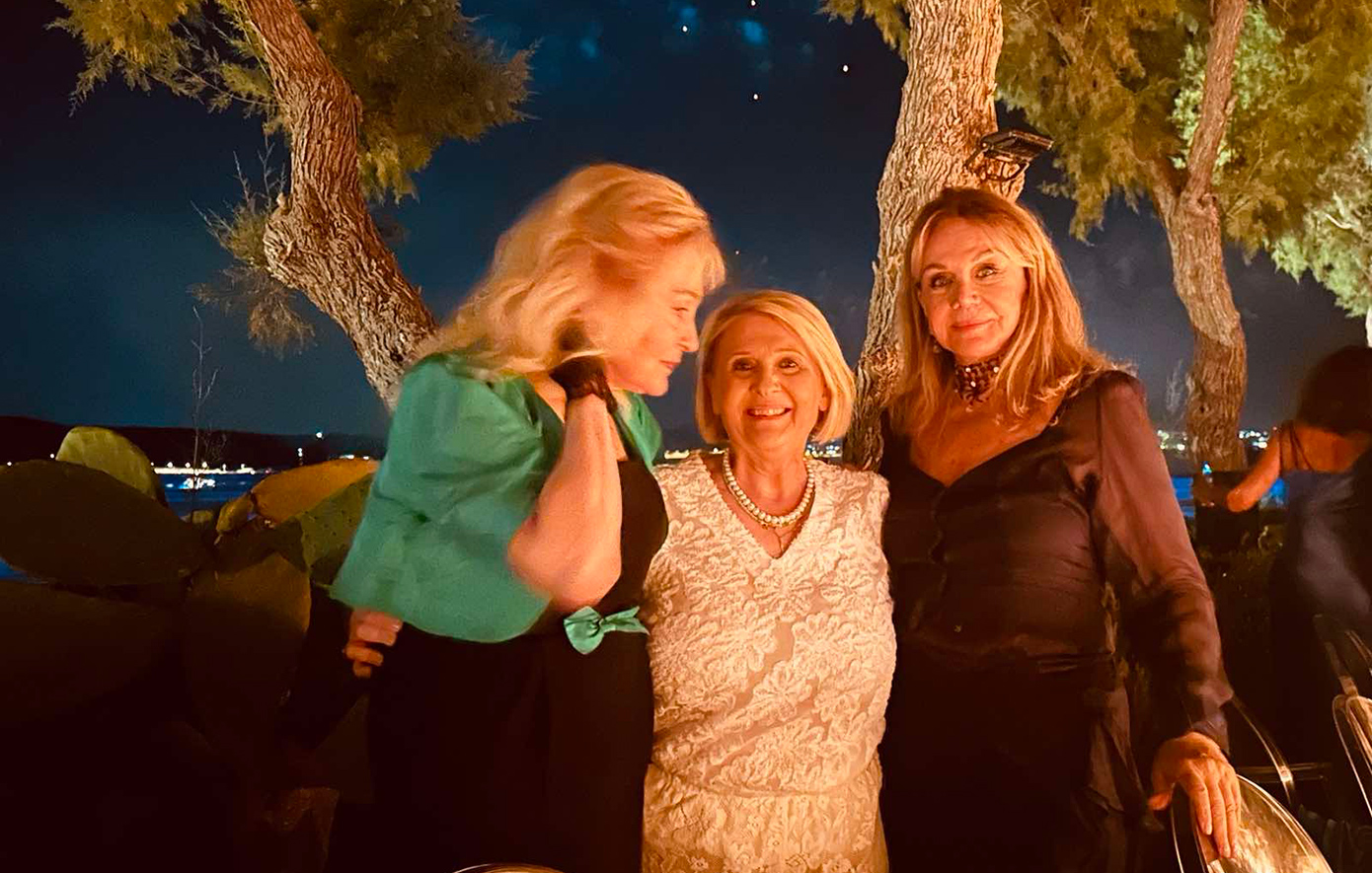 Μια φιλία χρόνων μέσα από ένα και μόνο φωτογραφικό στιγμιότυπο