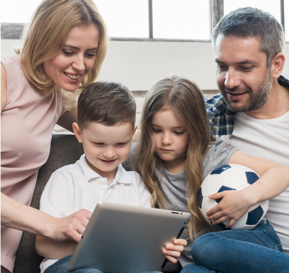 Tablet ή Touch Laptop για Παιδί; Ο Πλήρης Οδηγός Αγοράς για Γονείς