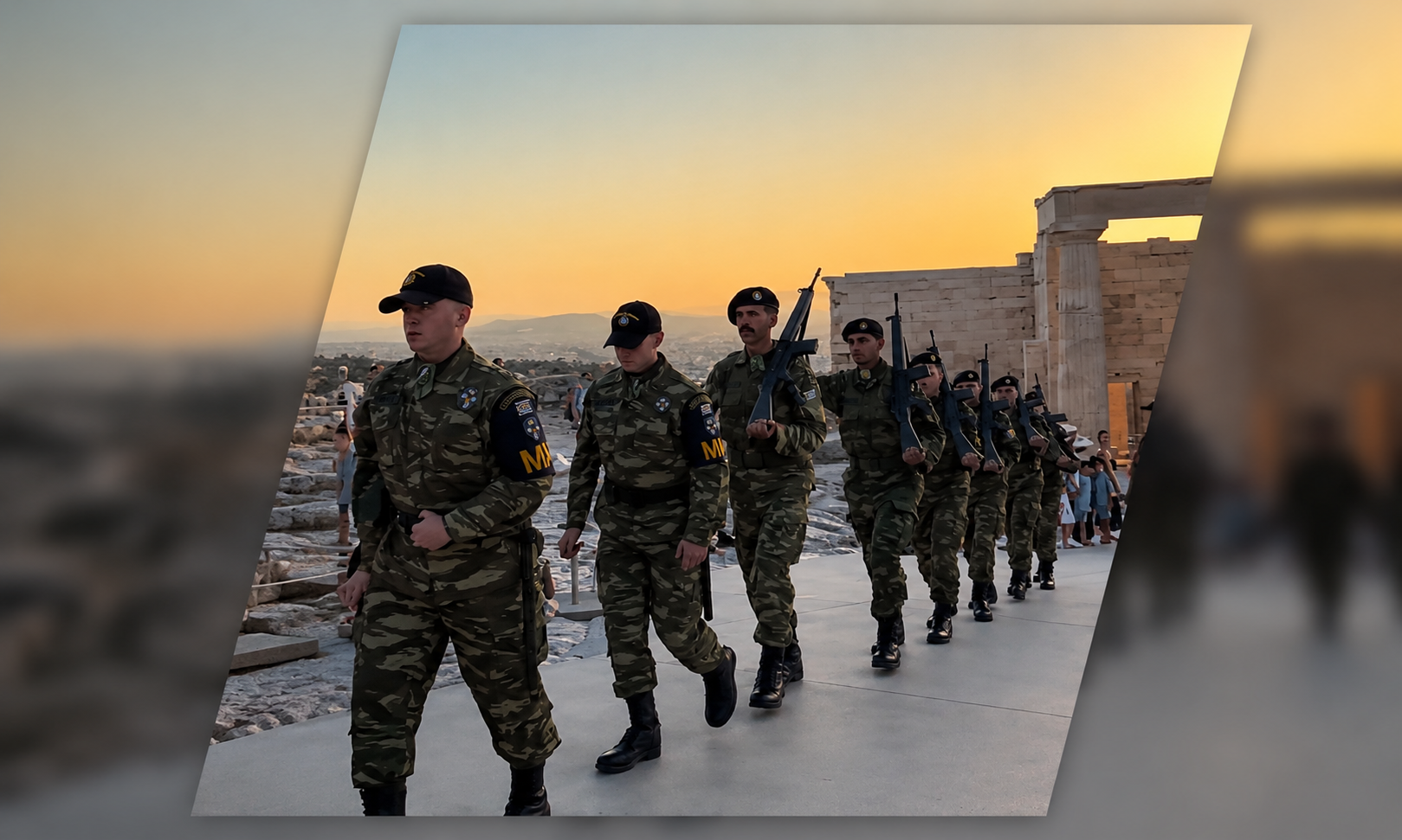 Ακρόπολη: Αντιδράσεις για το ασυντόνιστο στρατιωτικό άγημα στην υποστολή σημαίας &#8211; «Στο νηπιαγωγείο καλύτερο βήμα κάναμε»