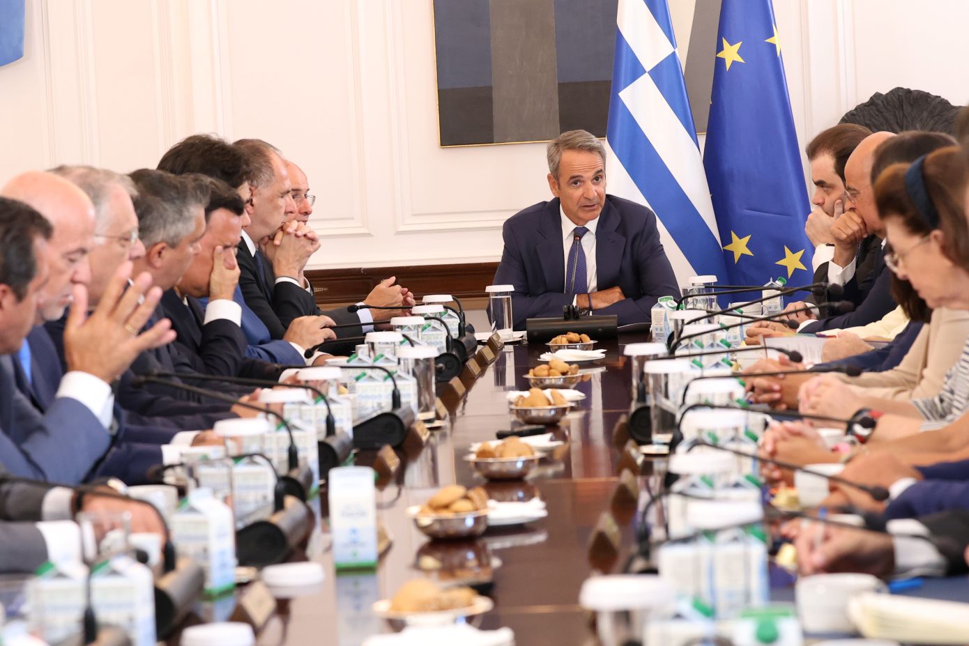 K. Μητσοτάκης στο υπουργικό: Επιλογή ευθύνης να μειώσουμε το δημόσιο χρέος &#8211; Στη ΔΕΘ ο οδικός χάρτης έως το 2030