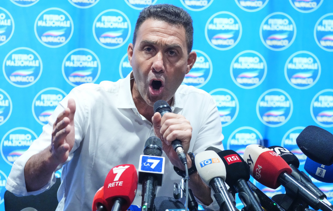 Απειλεί δημοσκοπικά τη Μελόνι ο πρώην στρατηγός που πιστεύει ότι «διεθνές γκέι λόμπι κάνει πλύση εγκεφάλου»