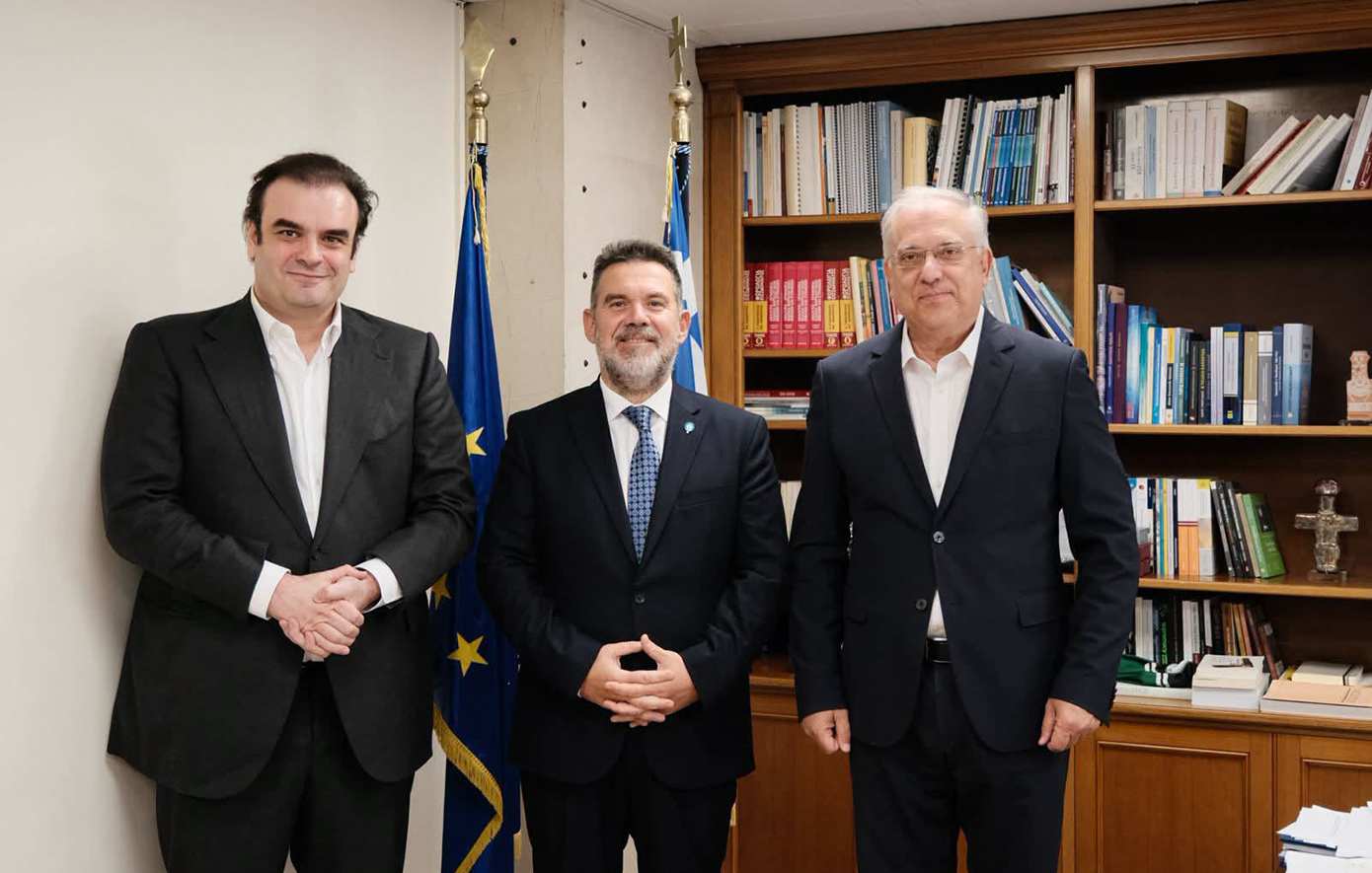 «Δικαίωμα στη Λήθη»: Τέλος οι επιβαρύνσεις στις ασφάλειες δανείων για επιζώντες καρκίνου, συμφώνησαν Πιερρακάκης και Θεοδωρικάκος με την ΕΛΛΟΚ