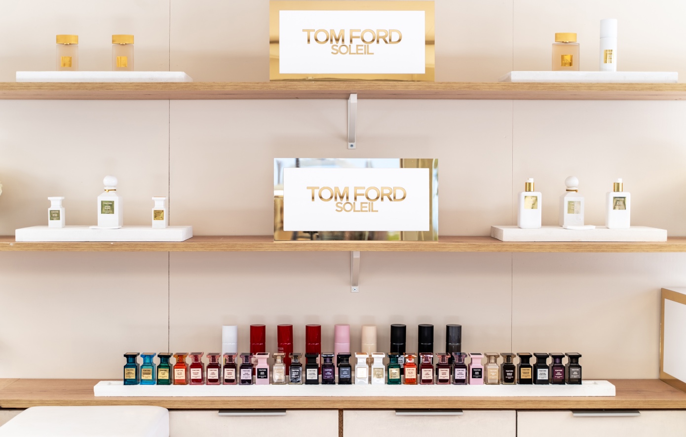 Το νέο TOM FORD Soleil Pop-Up Store στην Astir Marina Βουλιαγμένης είναι ο πιο πολυτελής beauty προορισμός του καλοκαιριού