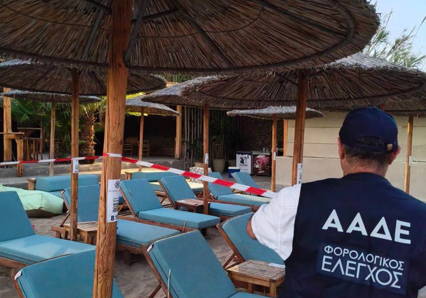 48ωρο λουκέτο σε γνωστό beach bar στην Πάρο από την ΑΑΔΕ &#8211; Σωρεία παραβάσεων σε Σαντορίνη, Μύκονο, Σάμο και Πόρο
