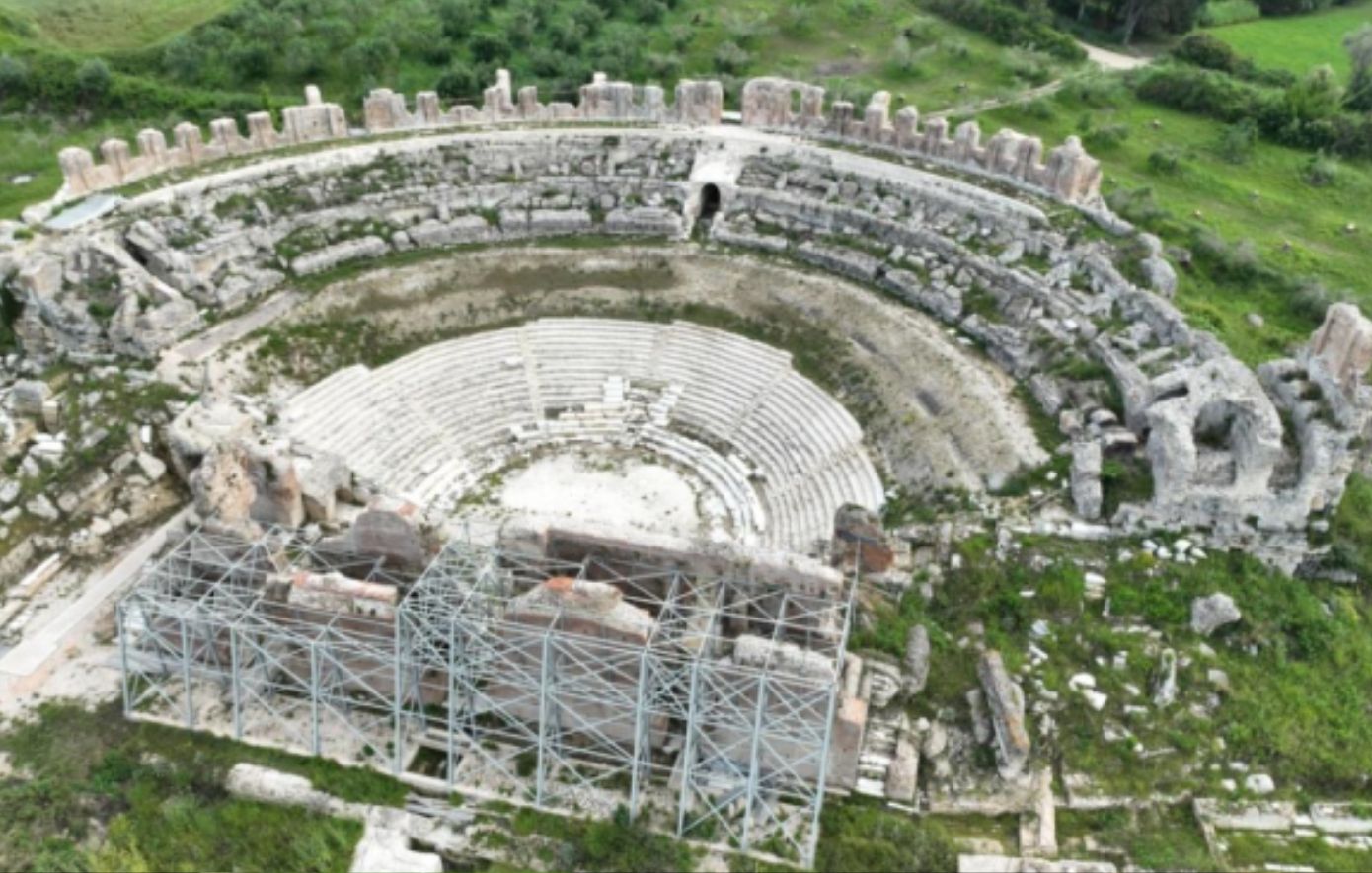 Αποκαθίσταται το κάτω κοίλο του Μεγάλου Θεάτρου της Αρχαίας Νικόπολης