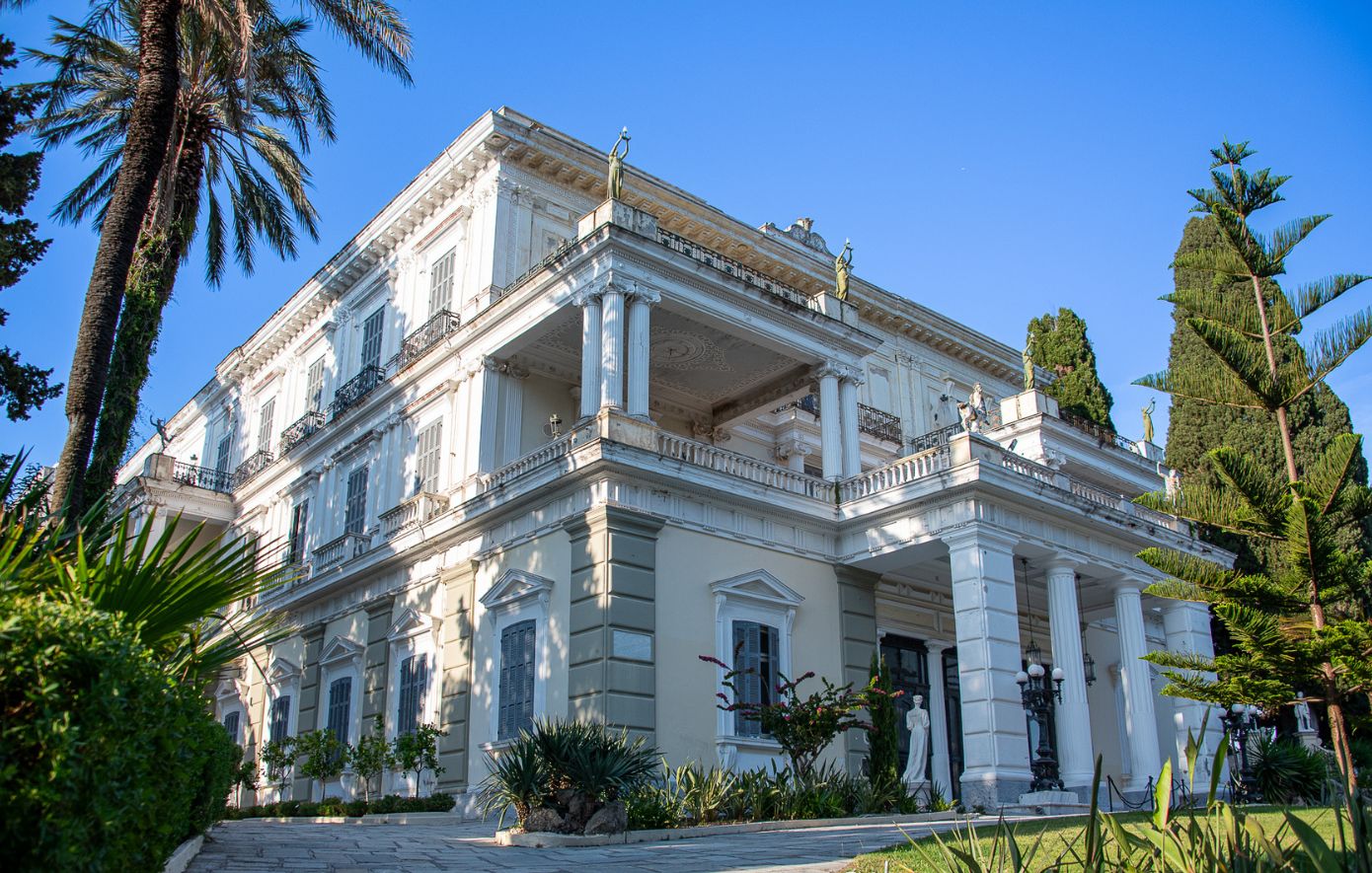 ΕΤΑΔ: Διαγωνισμός 11,5 εκατ. ευρώ για την αποκατάσταση του ιστορικού Αχιλλείου στην Κέρκυρα