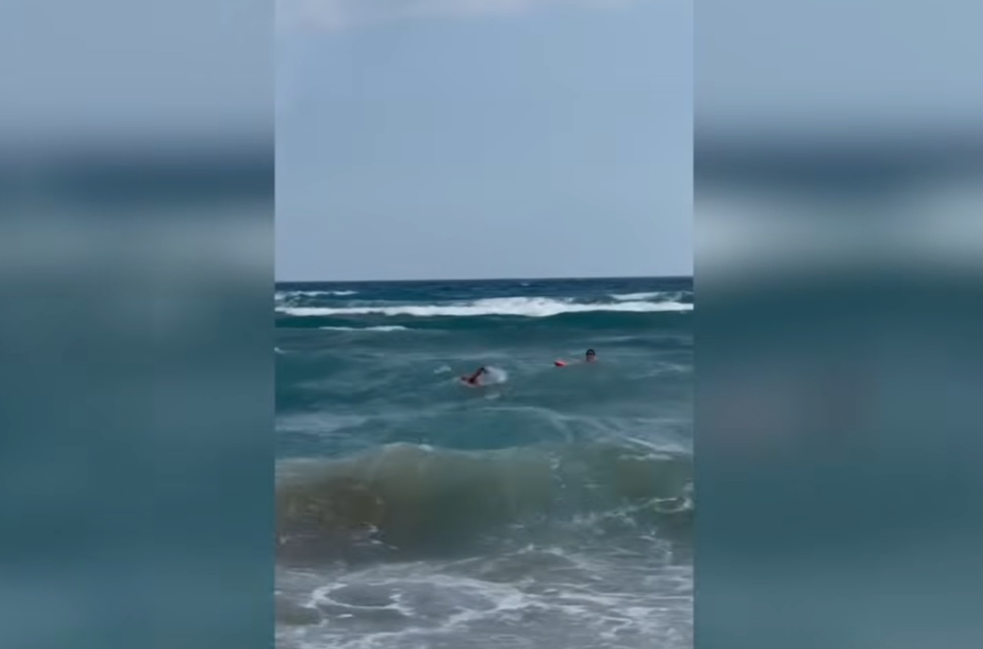 Συγκλονιστικό βίντεο: Μάχη με τα κύματα για τη διάσωση γυναίκας στα Χανιά