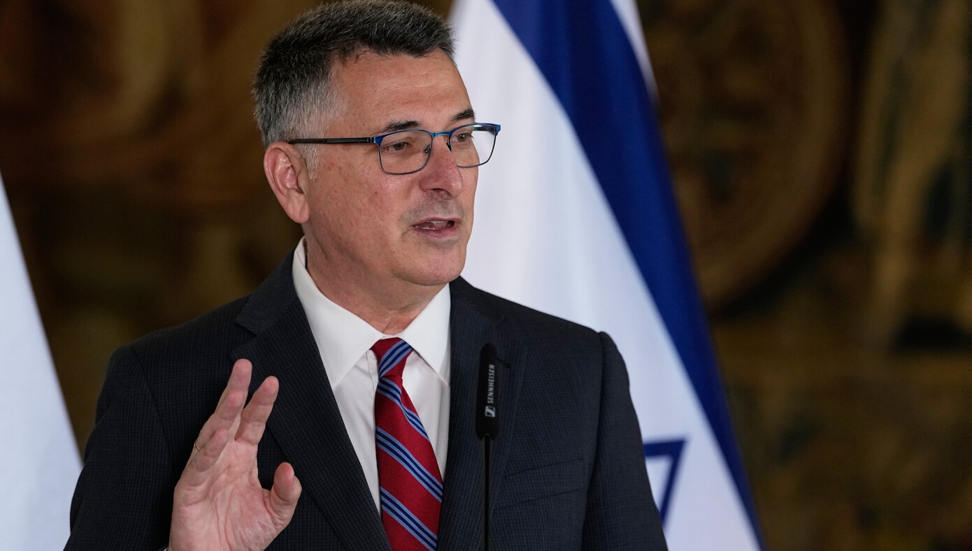 Ο ΥΠΕΞ του Ισραήλ Σάαρ επισκέπτεται τους δεξιούς συμμάχους του στη Λατινική Αμερική