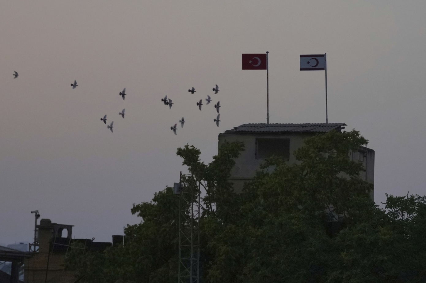 Άγρια δολοφονία στα Κατεχόμενα της Κύπρου: Μαχαίρωσε 30 φορές τον σύζυγό της μέσα στο σπίτι τους