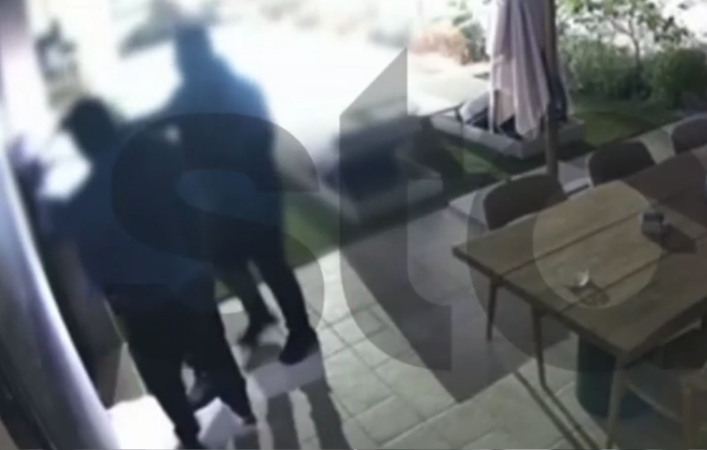 Κουκουλοφόροι διέρρηξαν μεζονέτα στο Κορωπί και έφυγαν σε χρόνο-ρεκόρ &#8211; Τι κατέγραψαν οι κάμερες