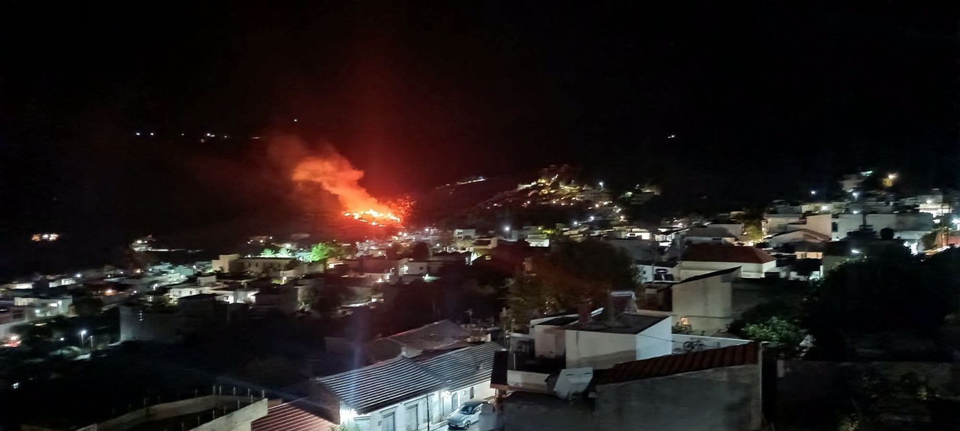 Υπό έλεγχο η φωτιά στο Λασίθι στην περιοχή Κριτσά &#8211; Μήνυμα του 112 για ετοιμότητα