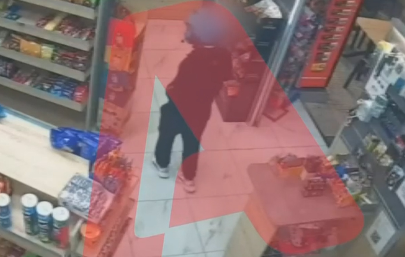 Στιγμές τρόμου στο Αιγάλεω: Βίντεο ντοκουμέντο από τη στιγμή ληστείας σε κατάστημα