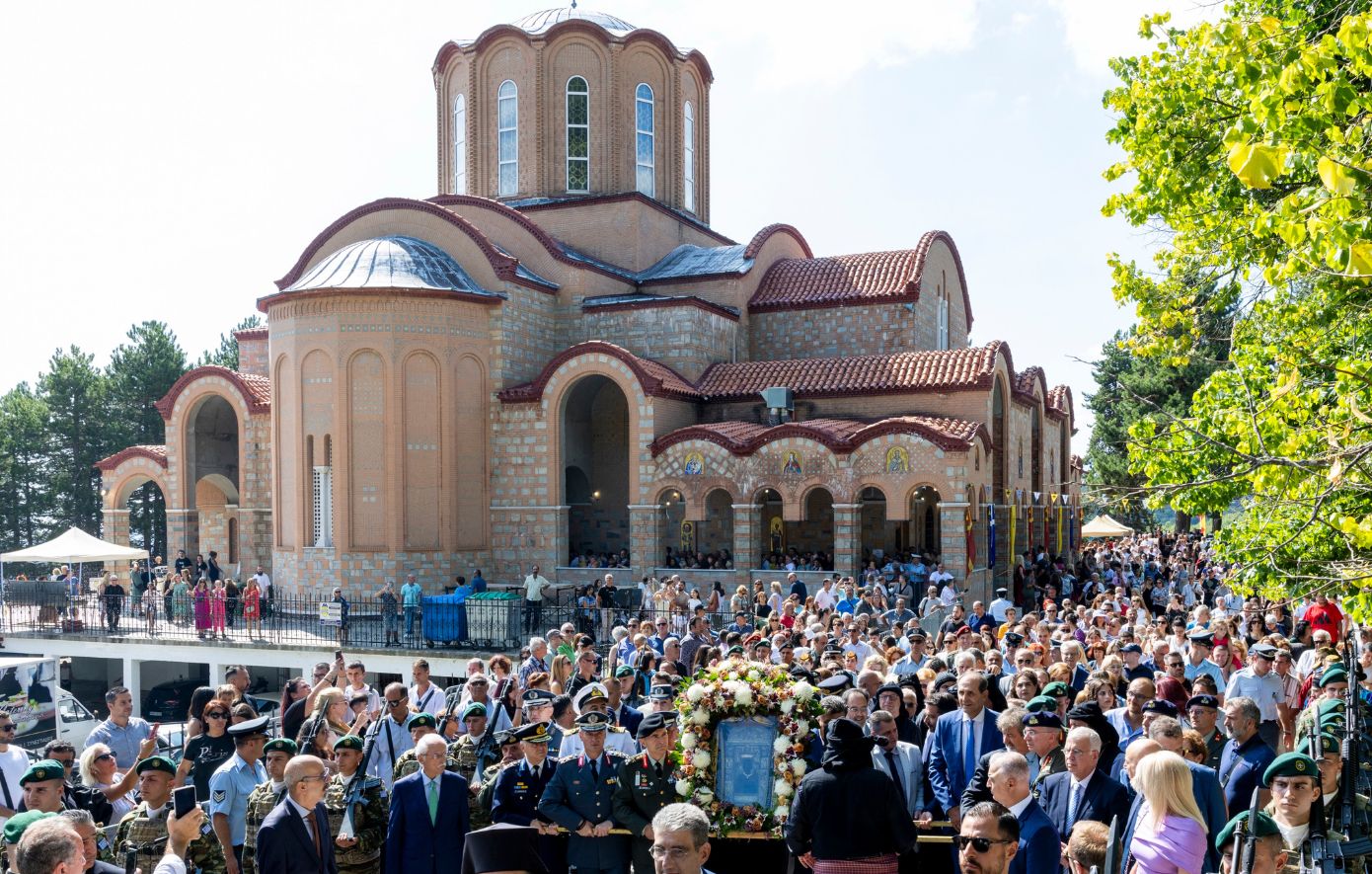 Δεκαπενταύγουστος στη Μακεδονία: Προσκυνήματα, έθιμα και παραδόσεις &#8211; Στην Παναγία Σουμελά ο Πρόεδρος της Δημοκρατίας