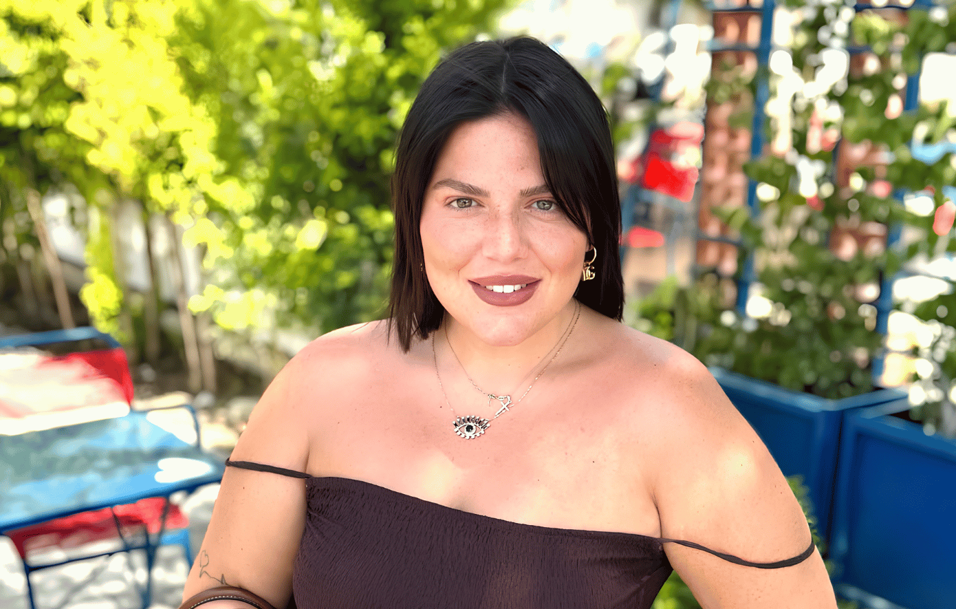 Δανάη Μπάρκα: Η απάντησή της σε σχόλιο ότι έκανε πλαστική στο πρόσωπο