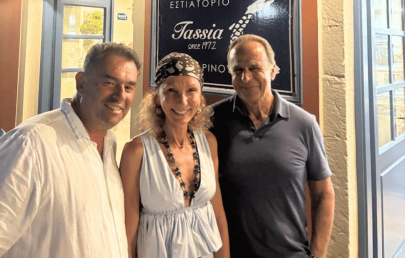 Μελίνα Τραυλού: Στην Κεφαλονιά για διακοπές η πρόεδρος της Ένωσης Ελλήνων Εφοπλιστών &#8211; Το δείπνο στο Φισκάρδο