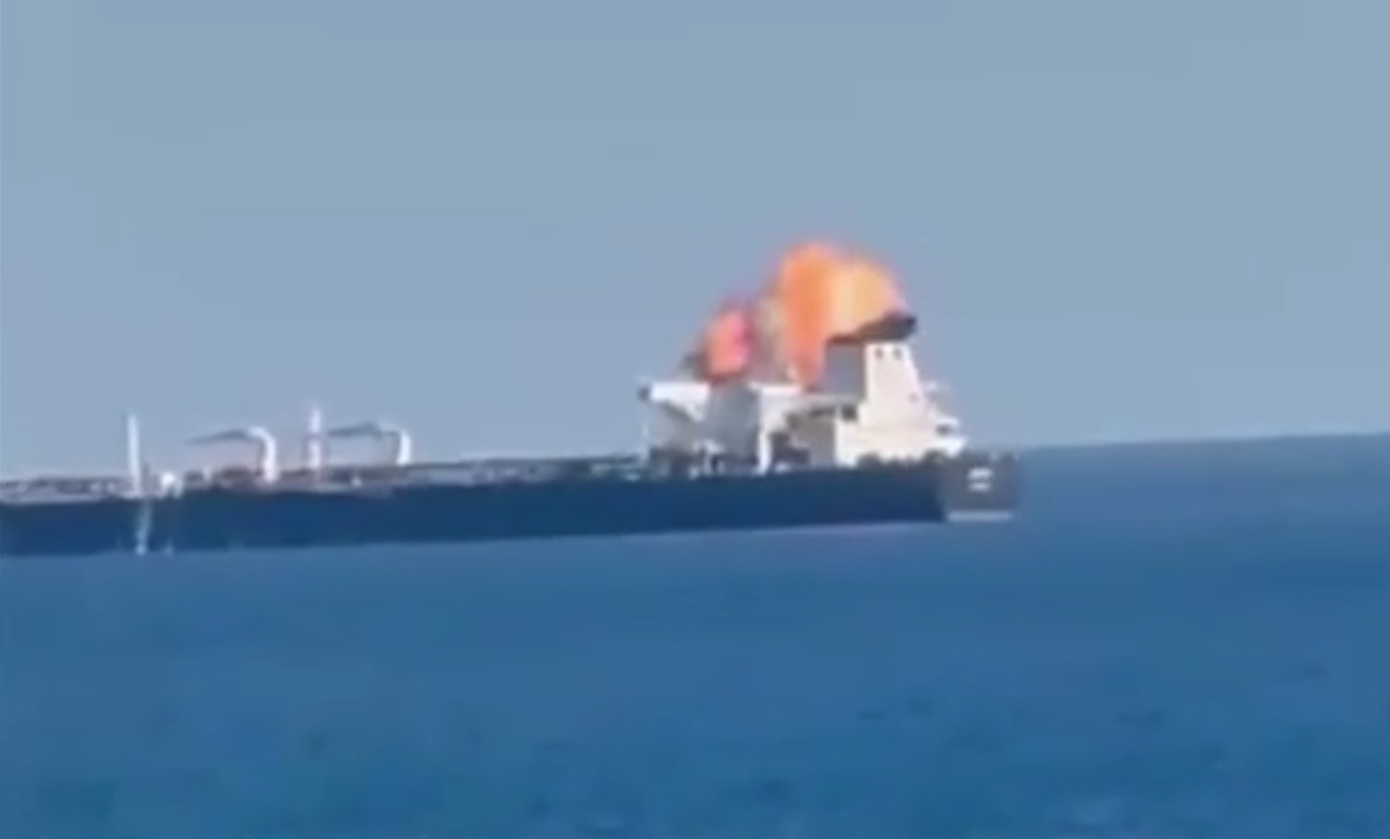 Βίντεο ντοκουμέντο με την επίθεση drone στο ελληνικών συμφερόντων τάνκερ «Σκύρος» στη Μαύρη Θάλασσα