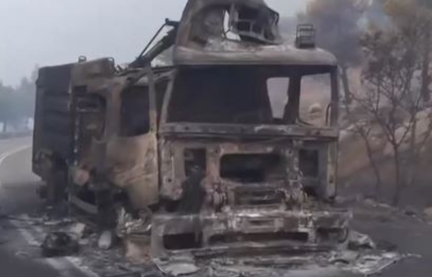 Κάηκε πυροσβεστικό όχημα στο Πόρτο Γερμενό &#8211; Δείτε βίντεο