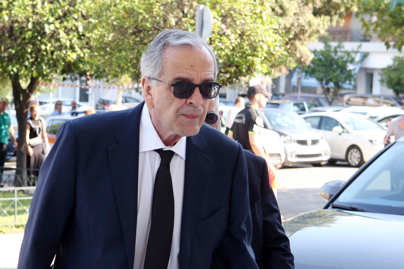 Στο Α&#8217; Νεκροταφείο το μνημόσυνο για τη Λένα Σαμαρά &#8211; Συγγενείς και φίλοι στο πλευρό της οικογένειας