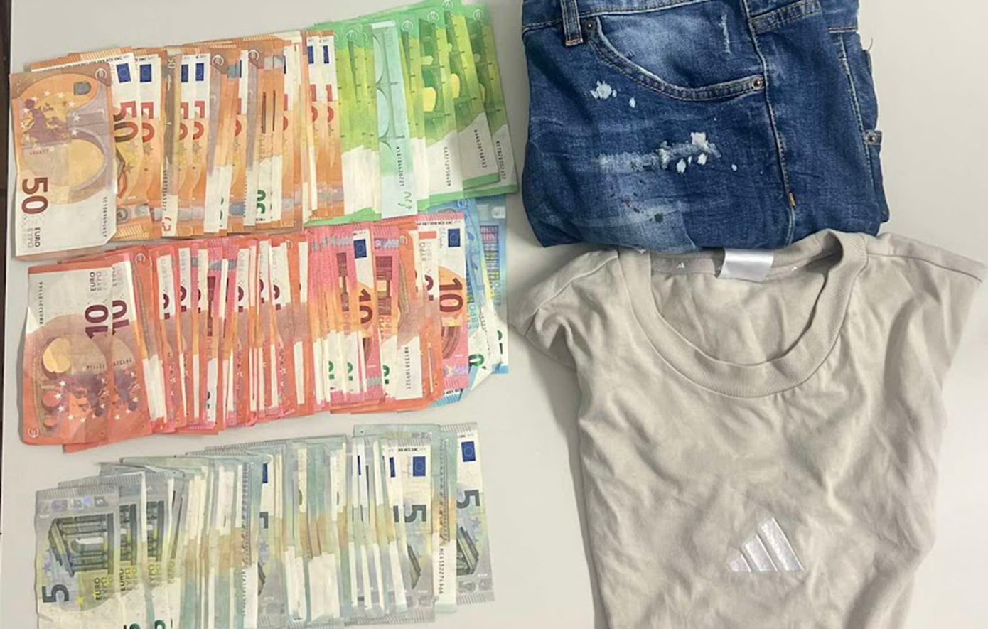 34χρονος μπούκαρε σε 4 σπίτια και επιχειρήσεις της Σαντορίνης και άρπαξε 28.500 ευρώ