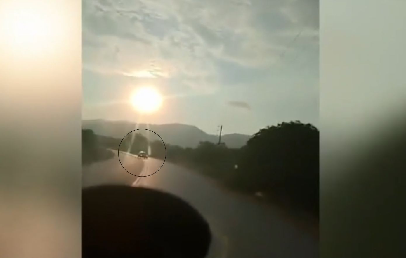 Βίντεο-ντοκουμέντο από το θανατηφόρο τροχαίο στις Σέρρες: Η στιγμή που το ΙΧ μπαίνει στο αντίθετο ρεύμα &#8211; Ακαριαία πέθαναν γιος και μητέρα