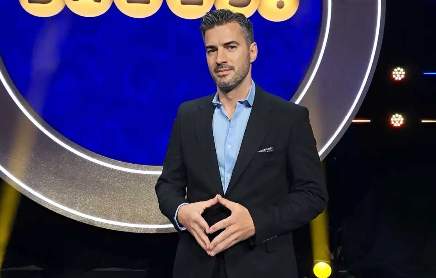 «The Quiz with Balls»: Η ανακοίνωση του ΣΚΑΪ για το νέο τηλεπαιχνίδι με τον Γιάννη Τσιμιτσέλη