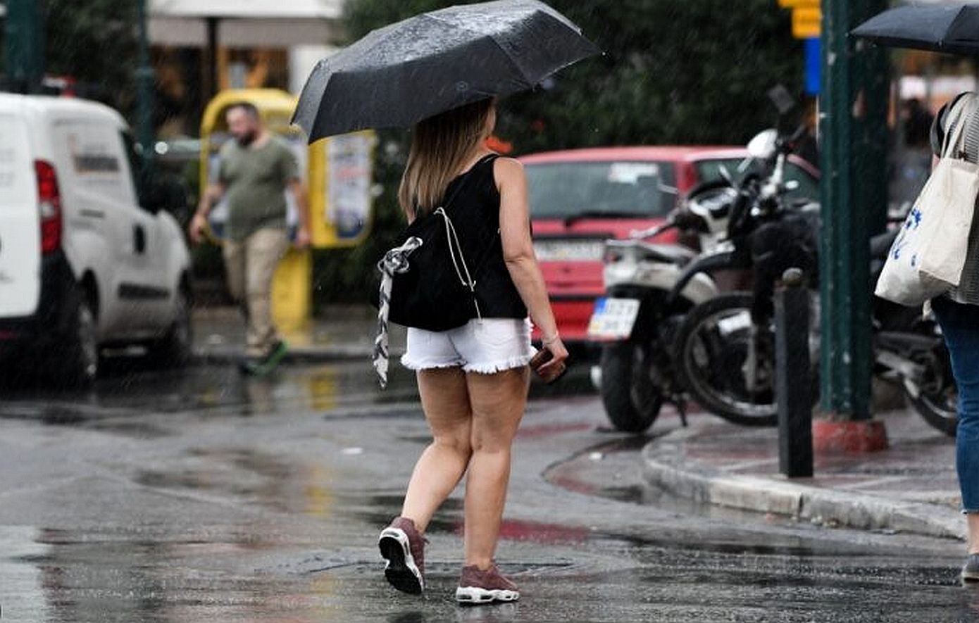 Σάκης Αρναούτογλου: Μπόρες και καταιγίδες από το βράδυ του Σαββάτου &#8211; Ποιες περιοχές θα επηρεαστούν