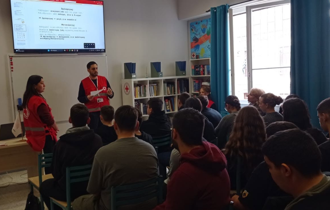Η πρώτη σελίδα της χρονιάς γράφεται με αλληλεγγύη: Γεμίζουμε μια σχολική τσάντα, ανοίγουμε έναν κόσμο