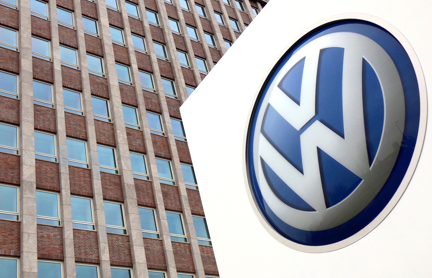 Volkswagen: Ανακοίνωσε ότι θα περικόψει 100.000 θέσεις εργασίας έως το τέλος της δεκαετίας