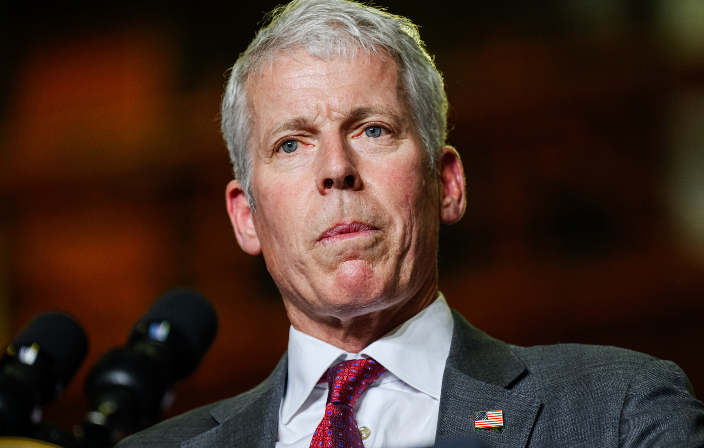 Στη Βενεζουέλα ο αμερικανός υπουργός Ενέργειας για νέα πετρελαϊκή συμφωνία με τη Chevron για τα κοιτάσματά της