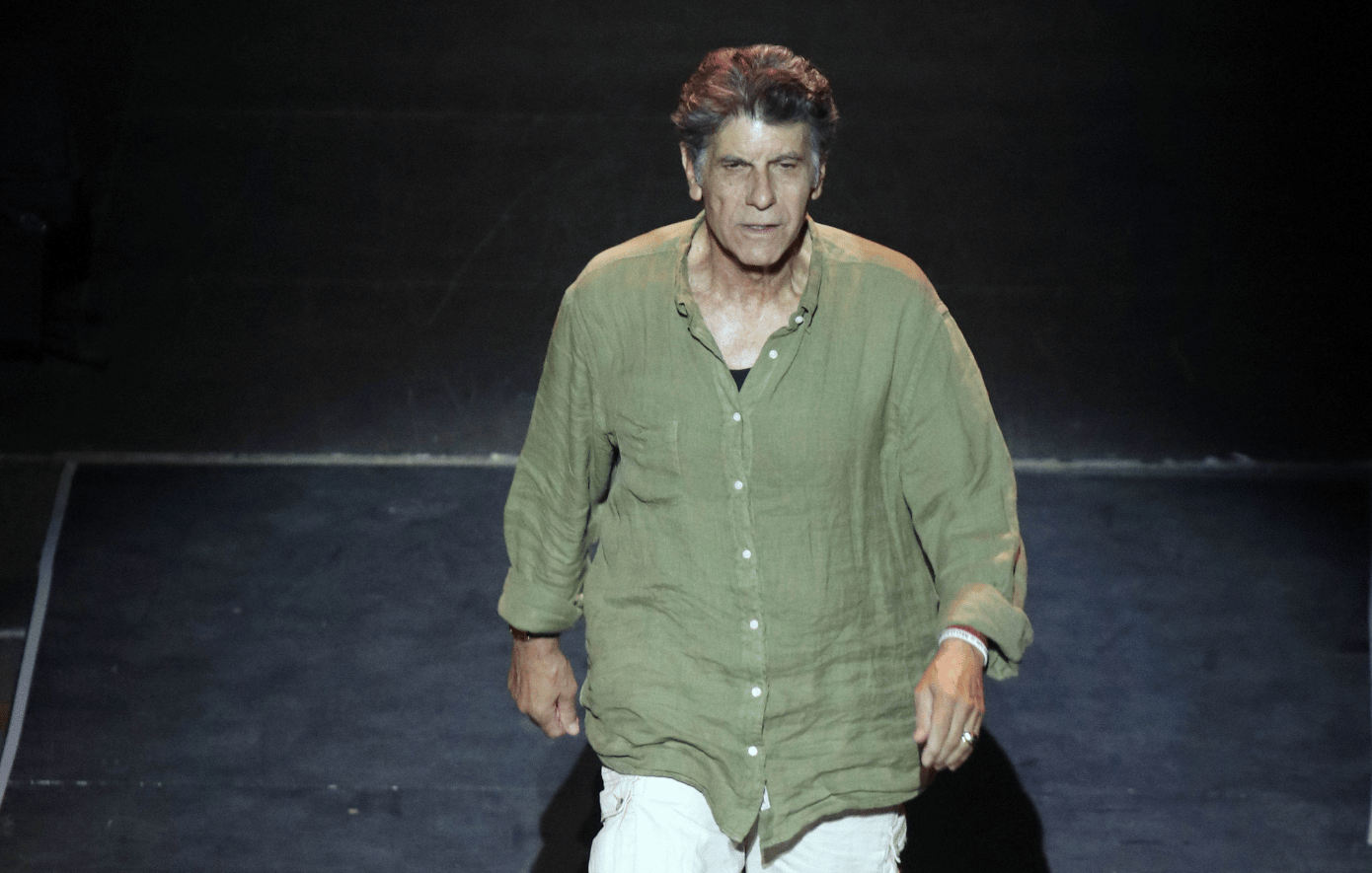 Γιάννης Μπέζος: «Μας κατακλύζει η μετριότητα» &#8211; Τι είπε για όσους ξεχωρίζουν στην τέχνη