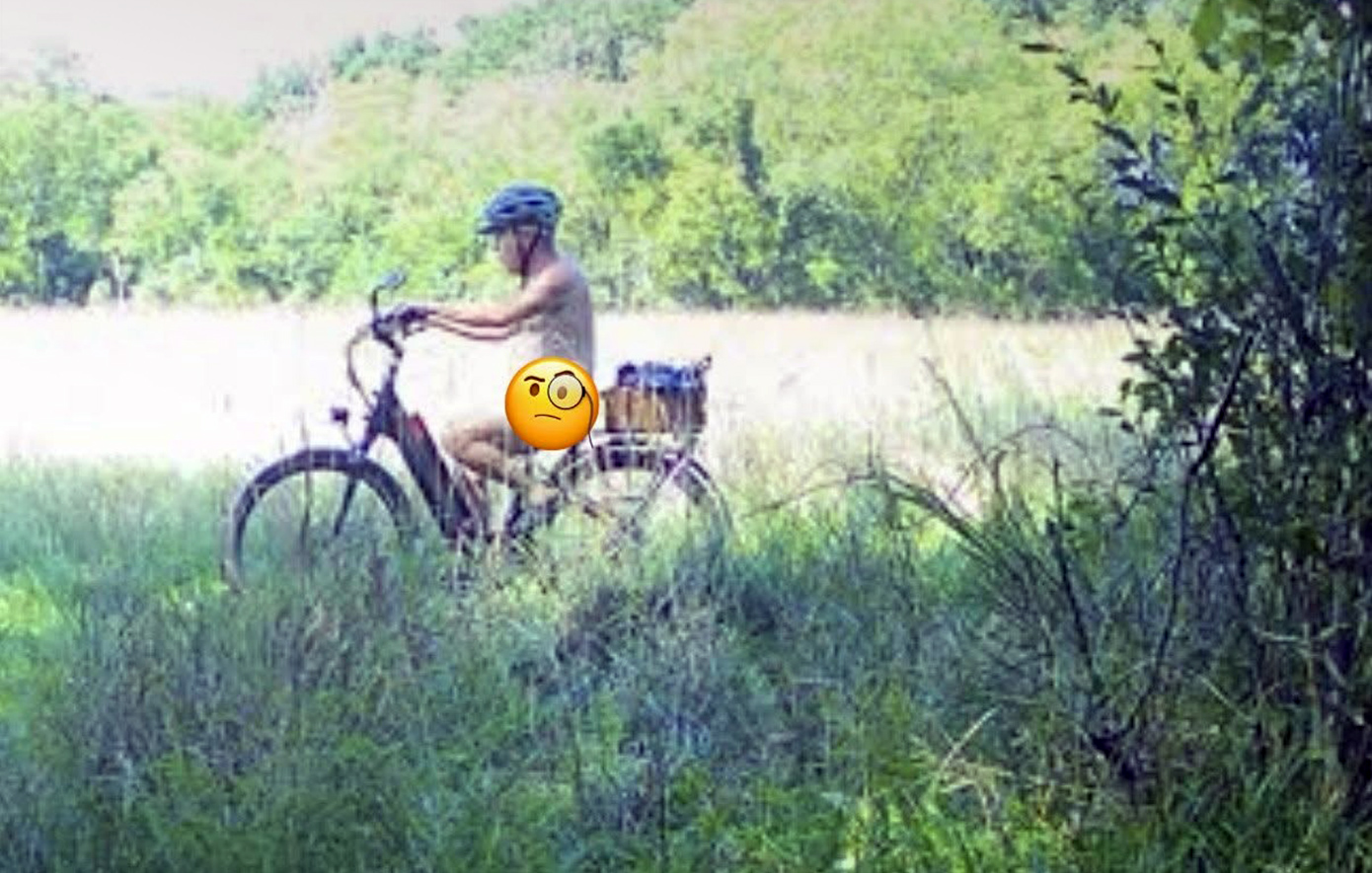 Η αστυνομία ψάχνει γυμνό ποδηλάτη με «ελεύθερο πνεύμα» &#8211; Οι αναφορές ότι κυκλοφορεί έτσι επί χρόνια και η φωτογραφία