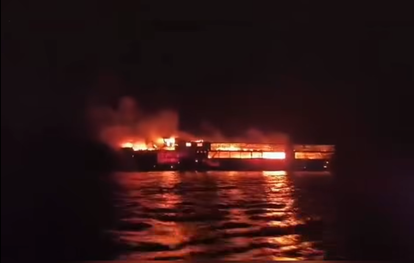Φέρι κάηκε ολοσχερώς στις Φιλιππίνες: Πέντε νεκροί &#8211; Συγκλονιστικά βίντεο