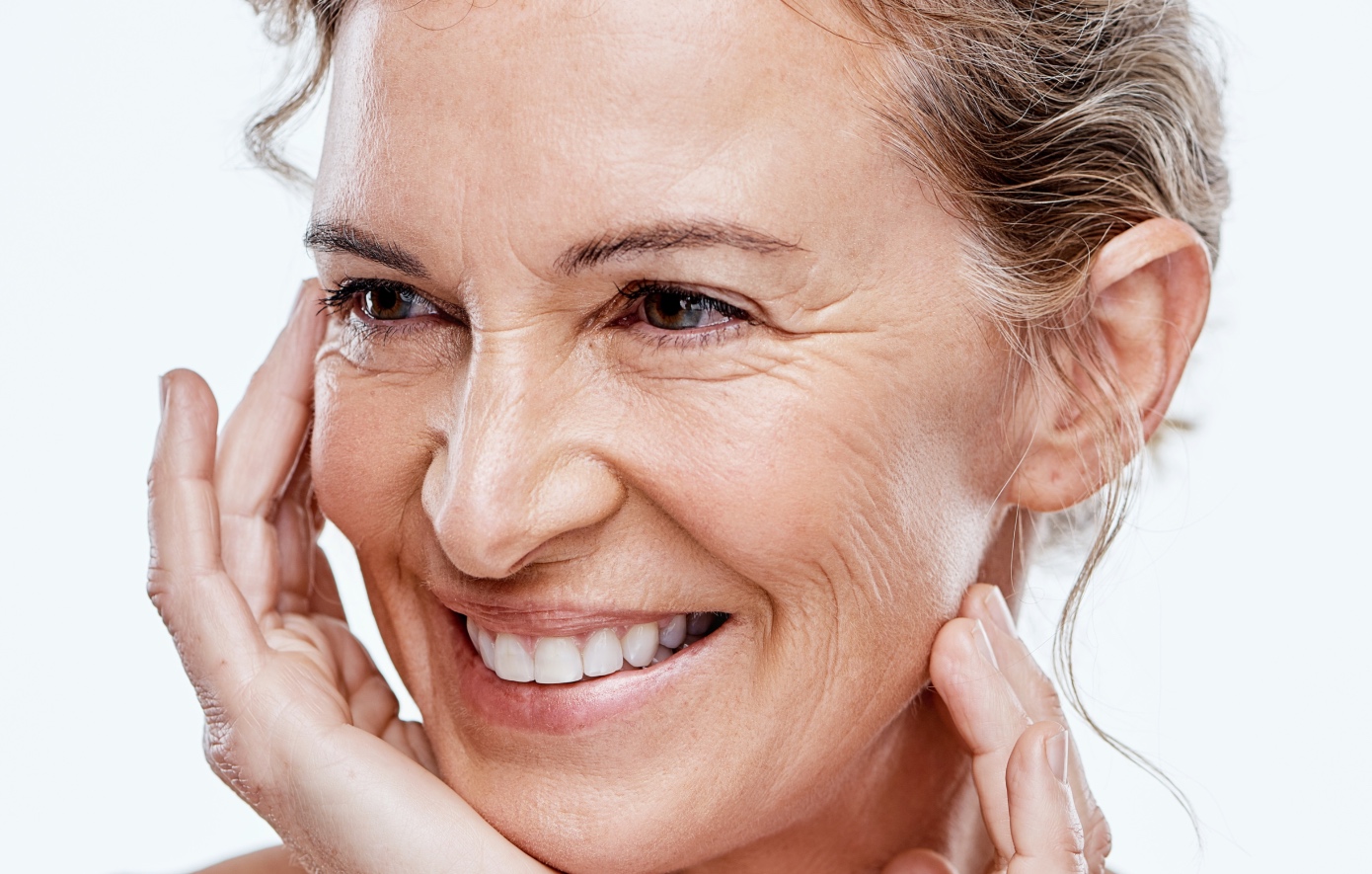 Η skincare ρουτίνα εμπνέεται από το Botox: Η νέα προσέγγιση στην αντιμετώπιση των ρυτίδων