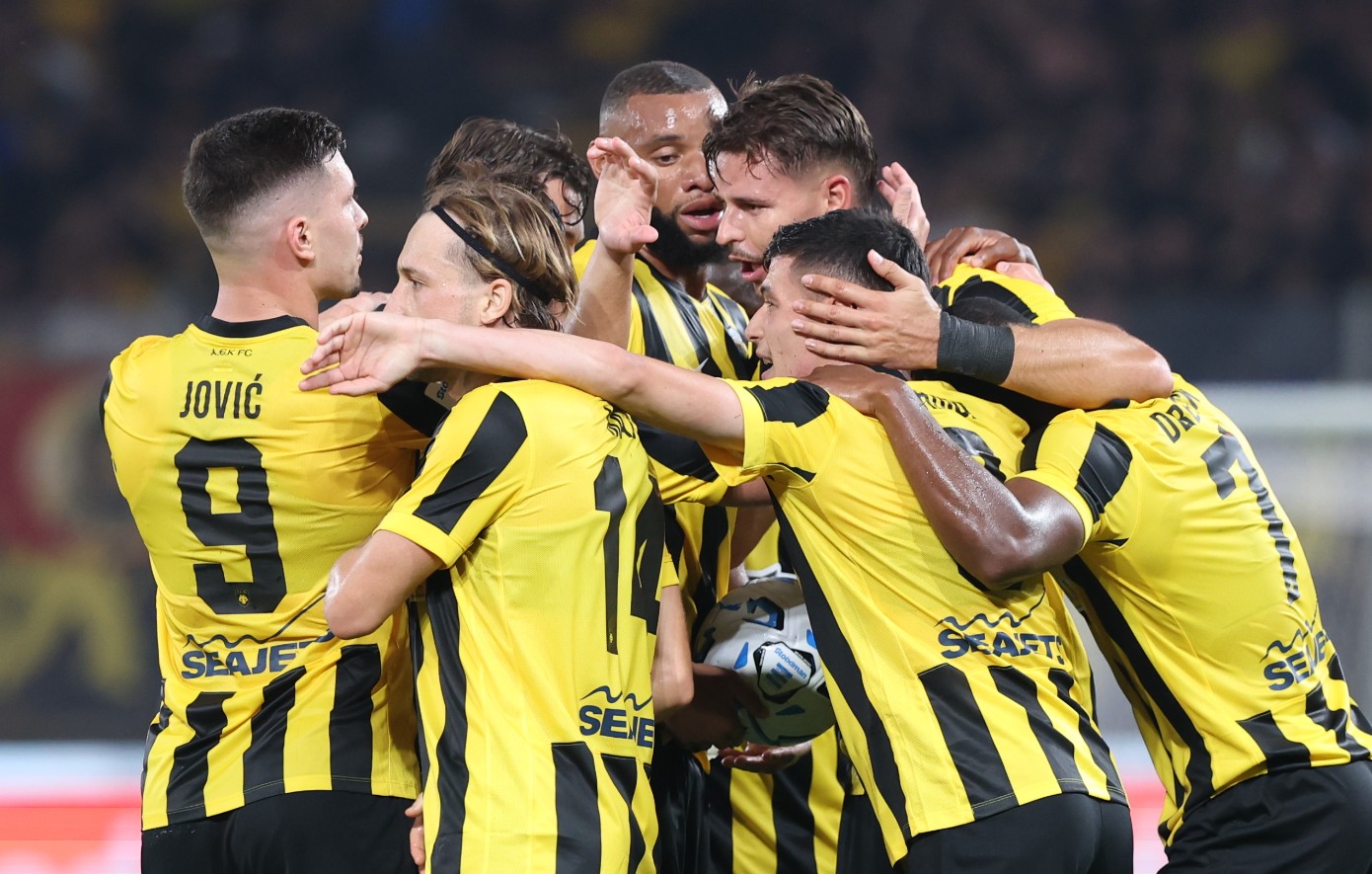 ΑΕΚ &#8211; ΟΦΗ 3-0: Στο -1 από την κορυφή και φεύγει για Λονδίνο