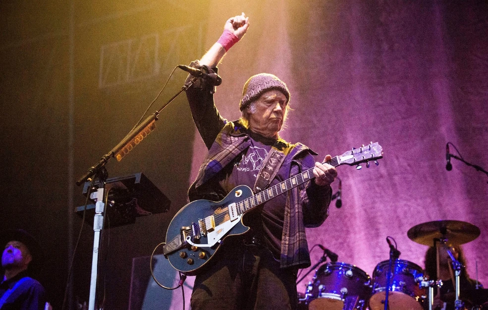 Ο Νιλ Γιανγκ ξανασέρνει τον Τραμπ στα δικαστήρια για ένα τραγούδι &#8211; Ζητά 10 εκατομμύρια δολάρια