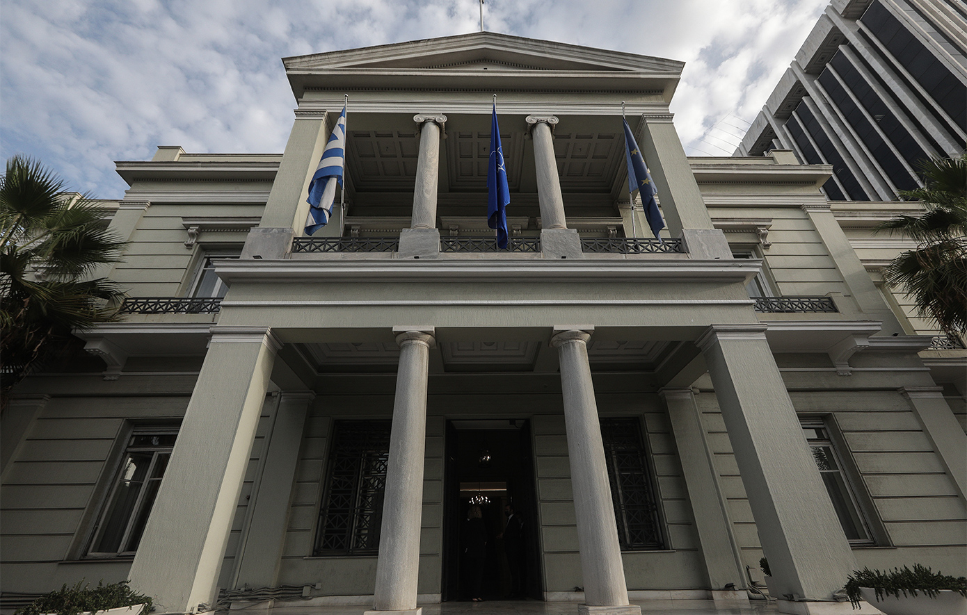 Παρέμβαση ΥΠΕΞ για τη φονική επίθεση σε εμπορικό πλοίο στην Μαύρη Θάλασσα: «Βαθιά ανησυχία για τους αγνοούμενους»