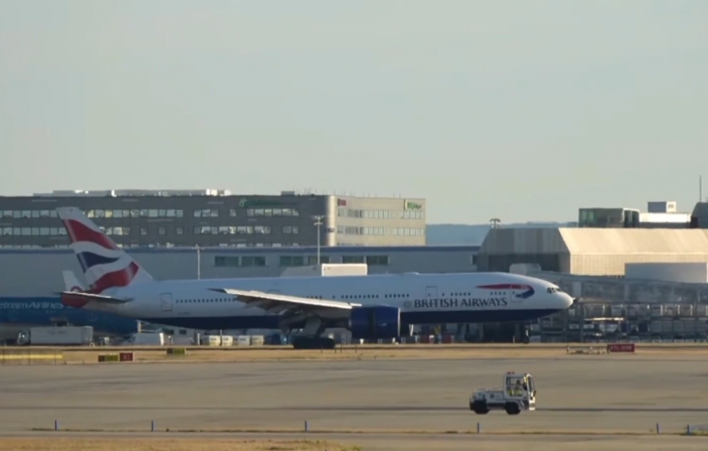 Τρόμος σε πτήση της British Airways όταν το αεροσκάφος «έπεσε» 27.000 πόδια σε 9 λεπτά &#8211; Βίντεο με την αναγκαστική προσγείωση στο Χίθροου
