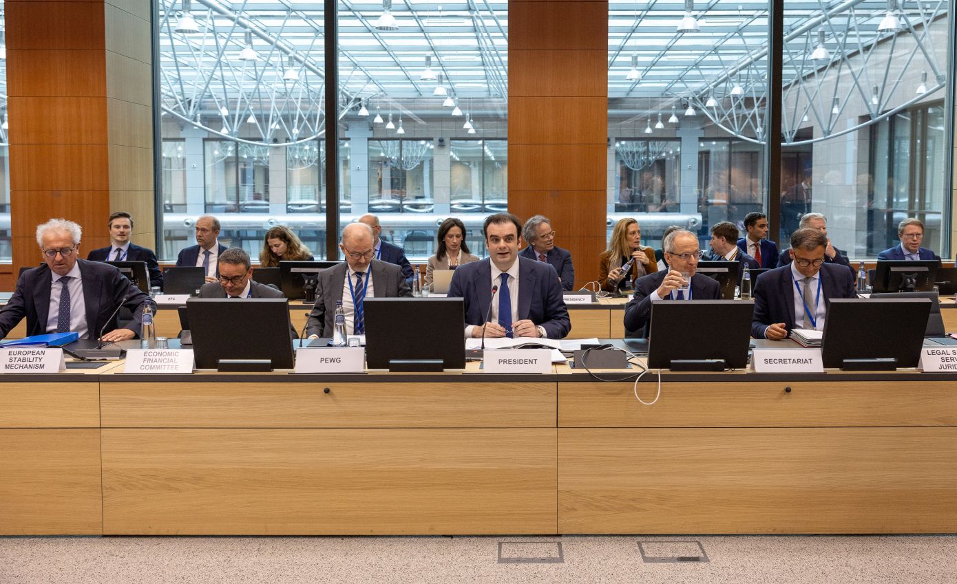 Στις Βρυξέλλες τώρα η «μάχη» για δημοσιονομική ευελιξία &#8211; Το δύσκολο παζλ και οι δύο γραμμές στο Eurogroup