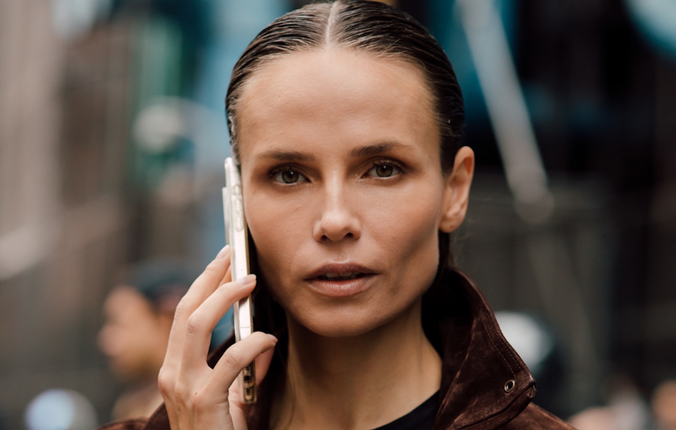 From backstage to your beauty bag: Η ρουτίνα που κάνει κάθε makeup look να δείχνει καλύτερο