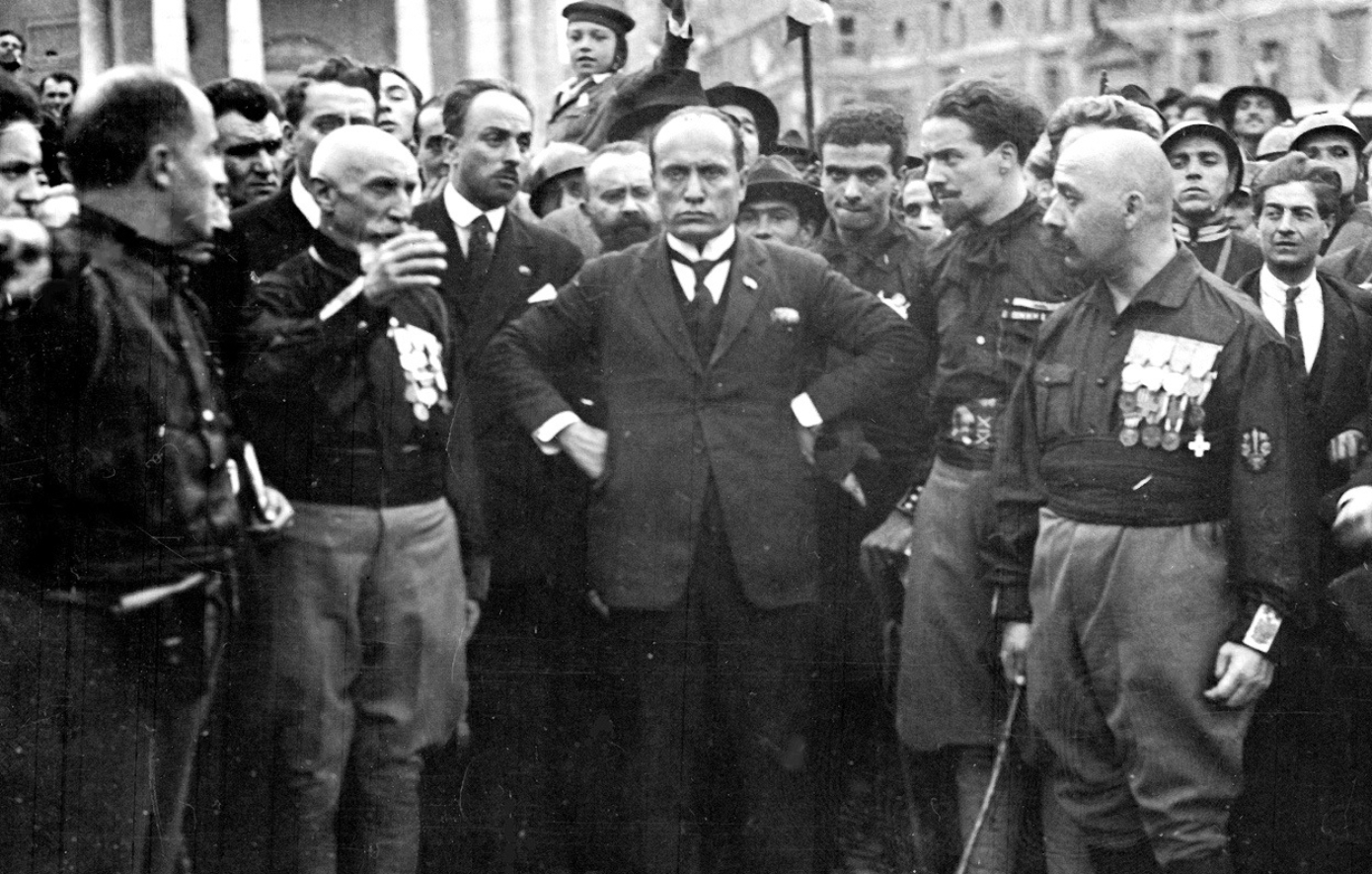 Η μεγάλη μπλόφα του Μουσολίνι - Πώς ο βασιλιάς τού παρέδωσε την εξουσία
