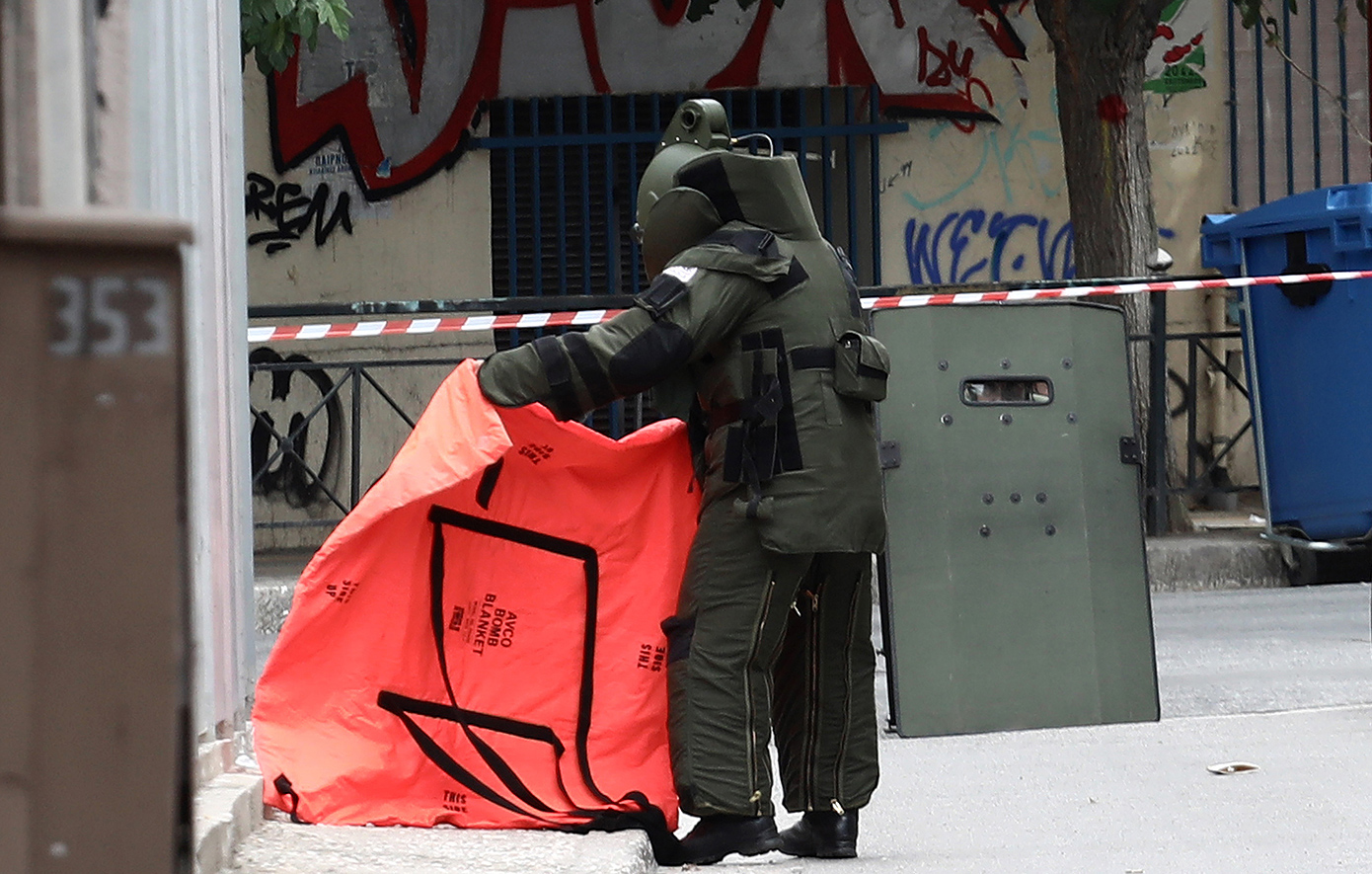 Συναγερμός στην Καλλιθέα: Εκκενώθηκαν κτίρια &#8211; Βρήκαν εκρηκτική ύλη σε σπίτι γιαγιάς