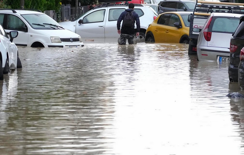 Ραγδαίες εξελίξεις: Η Λευκορωσία έστειλε το 1/3 του στρατού της στα σύνορα με την Ουκρανία
